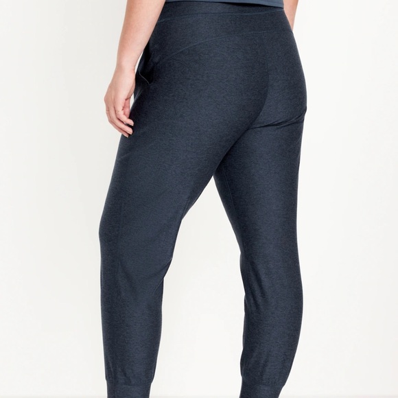 NWT OLD NAVY Extra High-Waisted Cloud+ 7/8 Leggings Color: Dusk Navy SIZE LARGE - Picture 6 of 7